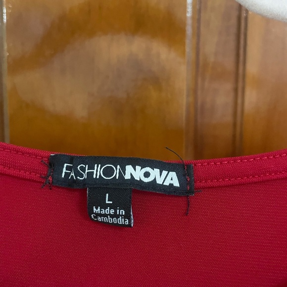 Kora Keyhole MIDI Dress - Picture 2 of 5